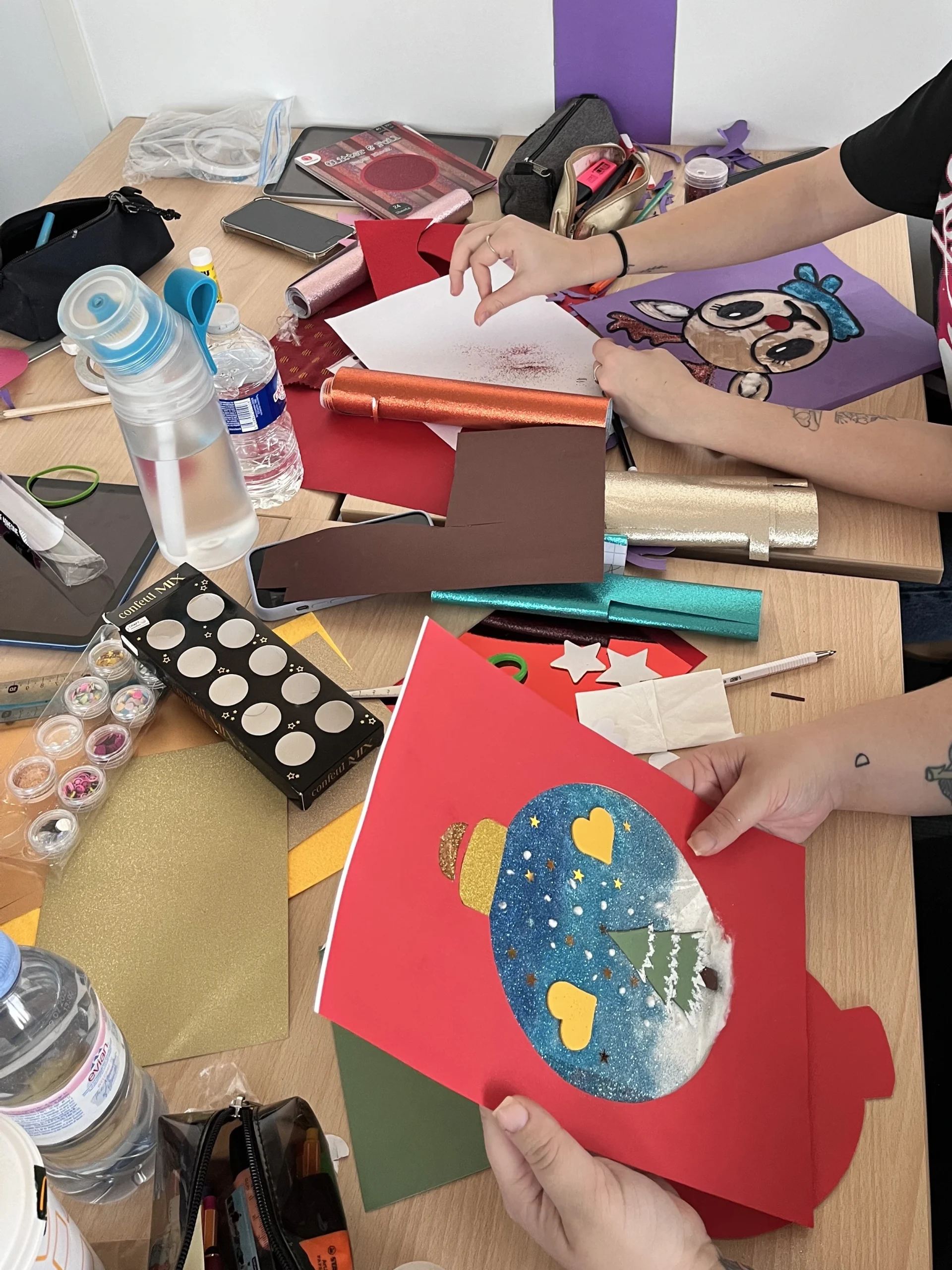 Les CAP AEPE travaillent sur leur bricolage d'hiver